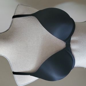 Victoria's Secret Very Sexy Bombshell Bra 36D